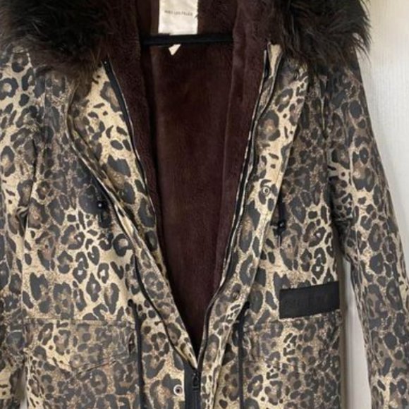 Avec Les Filles” Faux Fur Coat - Picture 3 of 4